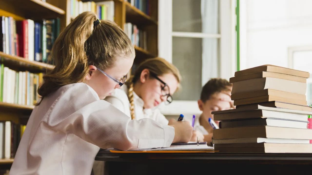 Co znika z programu nauczania historii? Ważne zmiany, które musisz znać