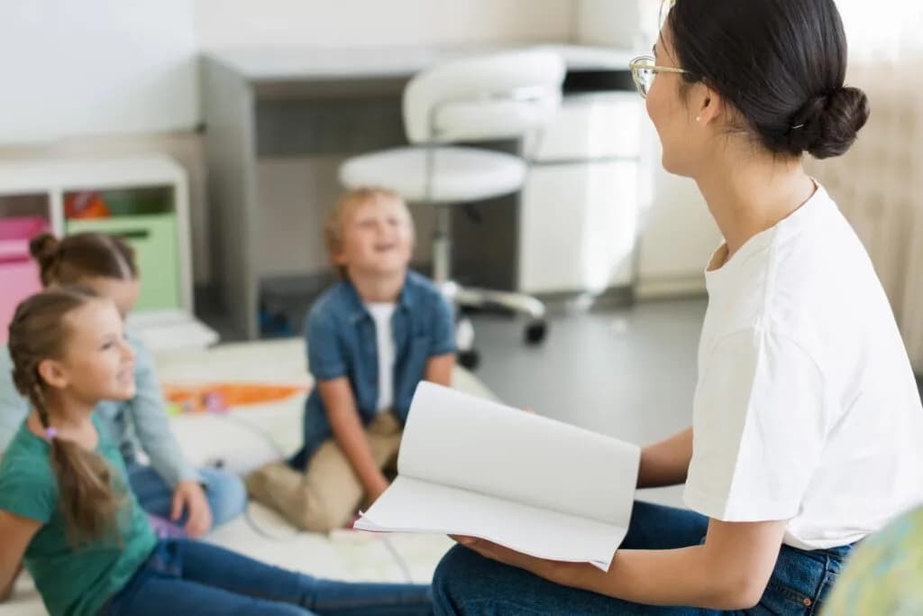 Procesy edukacyjne – co to jest i jak wpływają na uczniów?