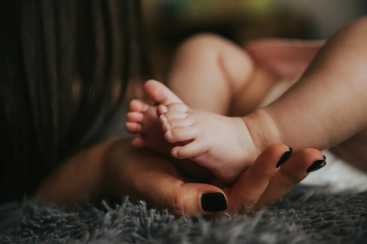 Objawy drugiego skoku rozwojowego: co może niepokoić rodziców?