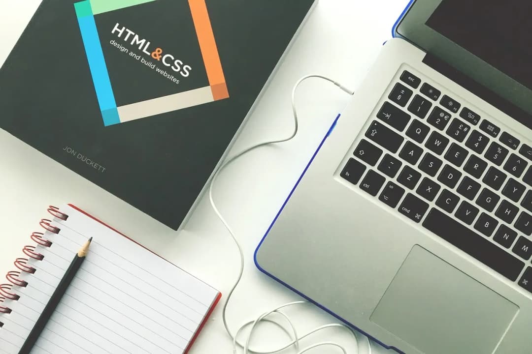 Jakie są platformy edukacyjne? Poznaj najlepsze opcje e-learningowe