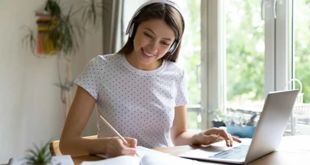 Jaki laptop edukacyjny wybrać, aby uniknąć rozczarowania?